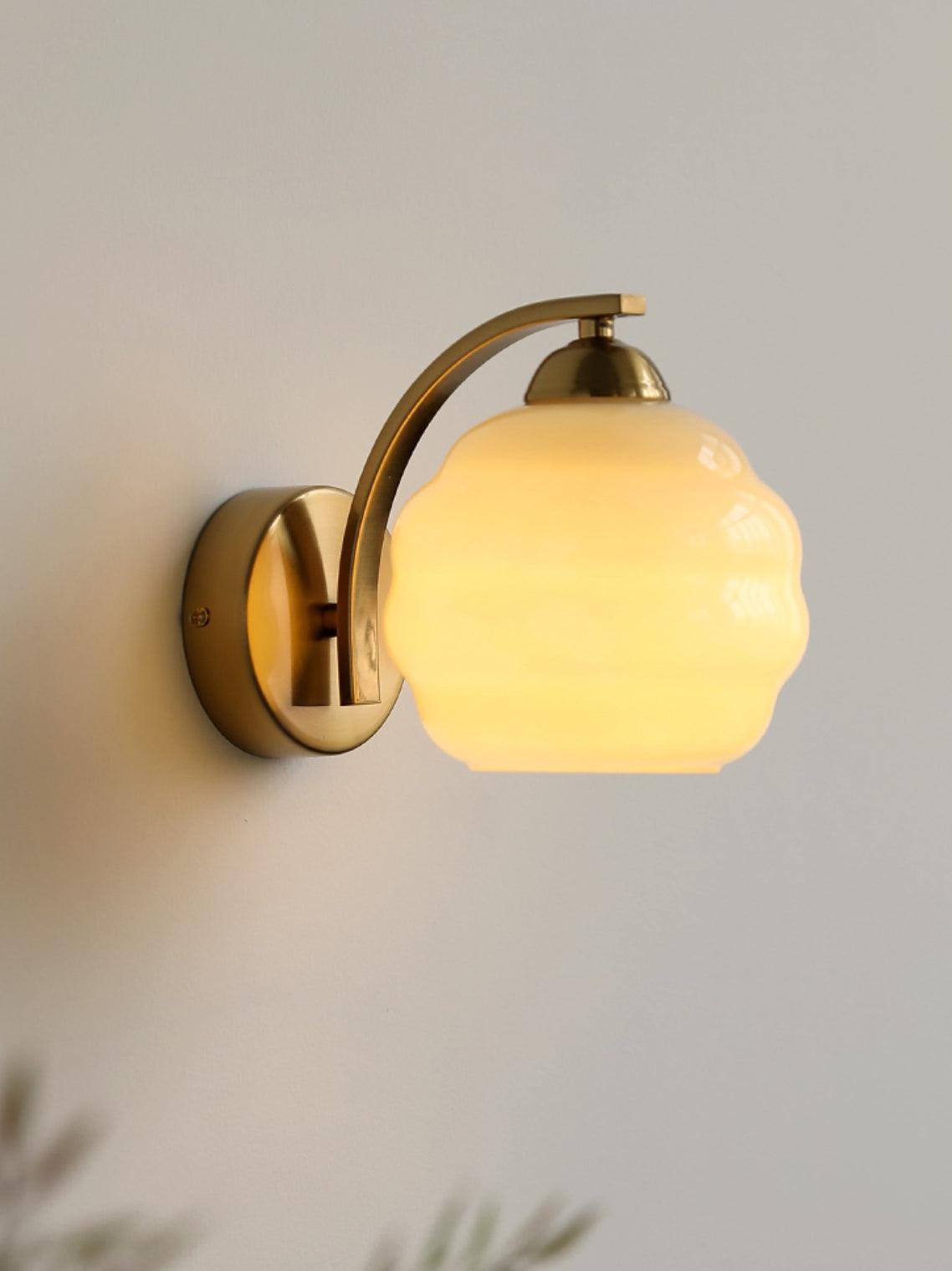 VintageGlam - Art Deco Wall Lamp for Timeless Interiors