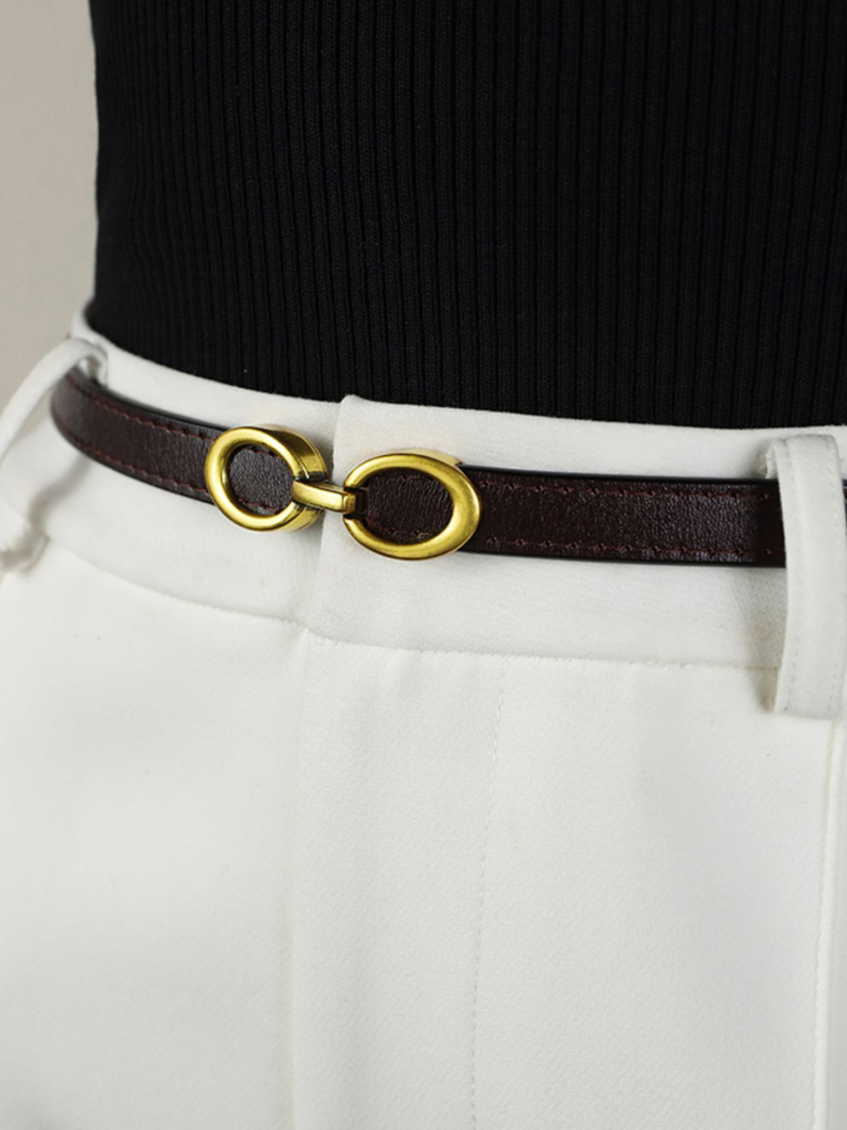 LuxeRing Belt - Elegant Leather Belt for Women