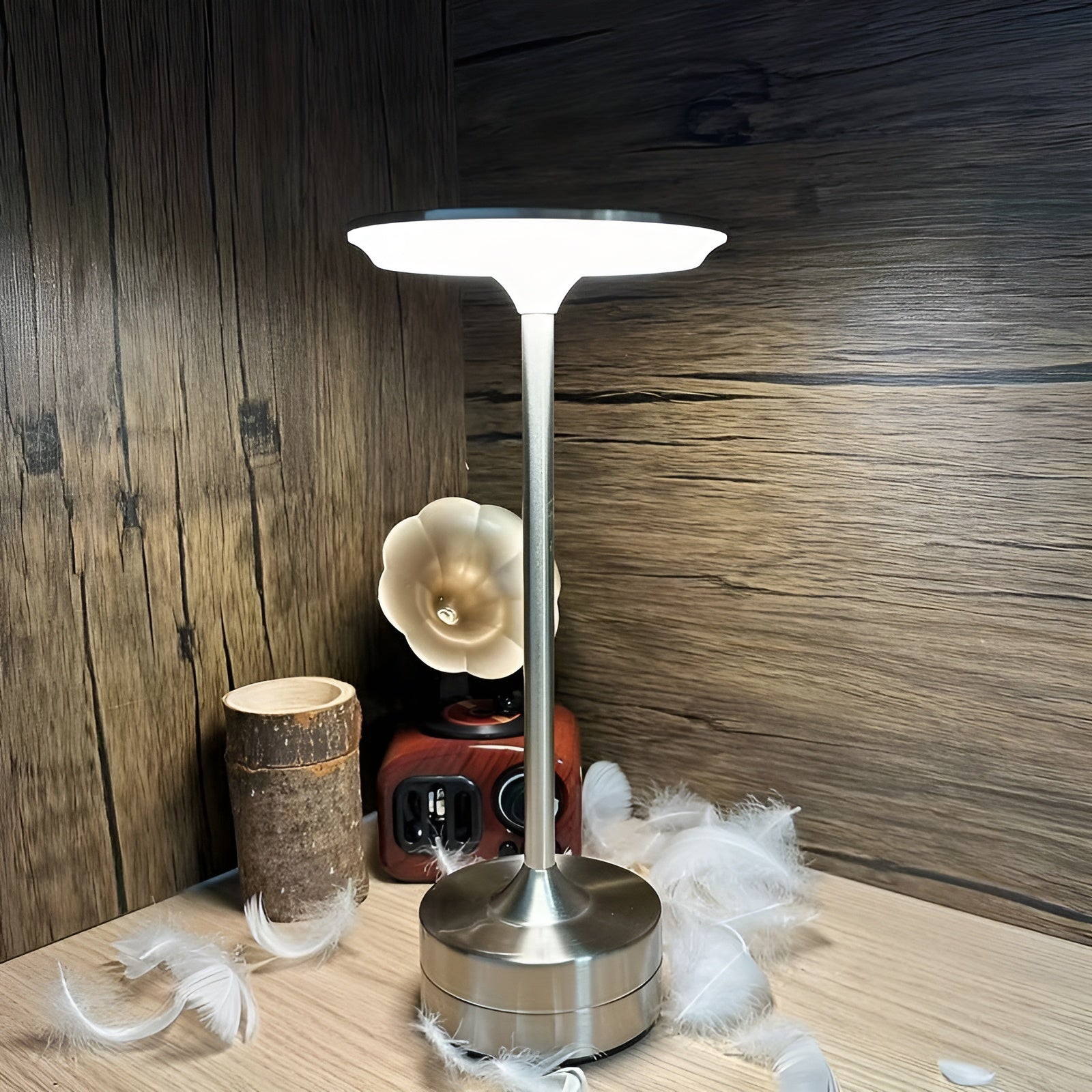 BeamEase Wireless LED Lamp – Elegance and Flexibility in One 