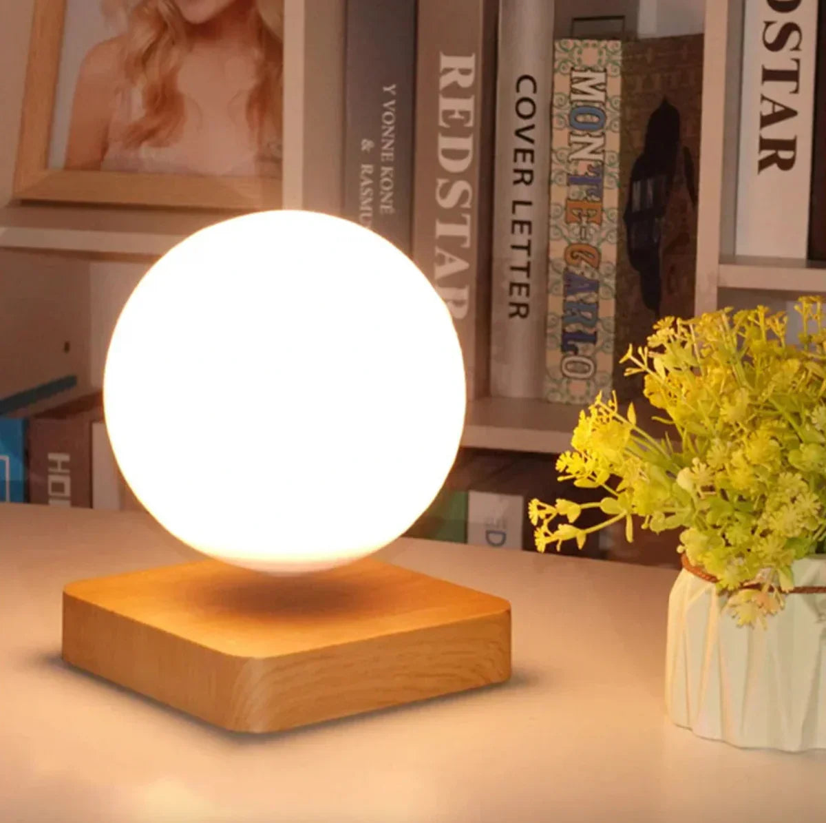 LunaGlow – Atmospheric LED Moonlight for your Interior
