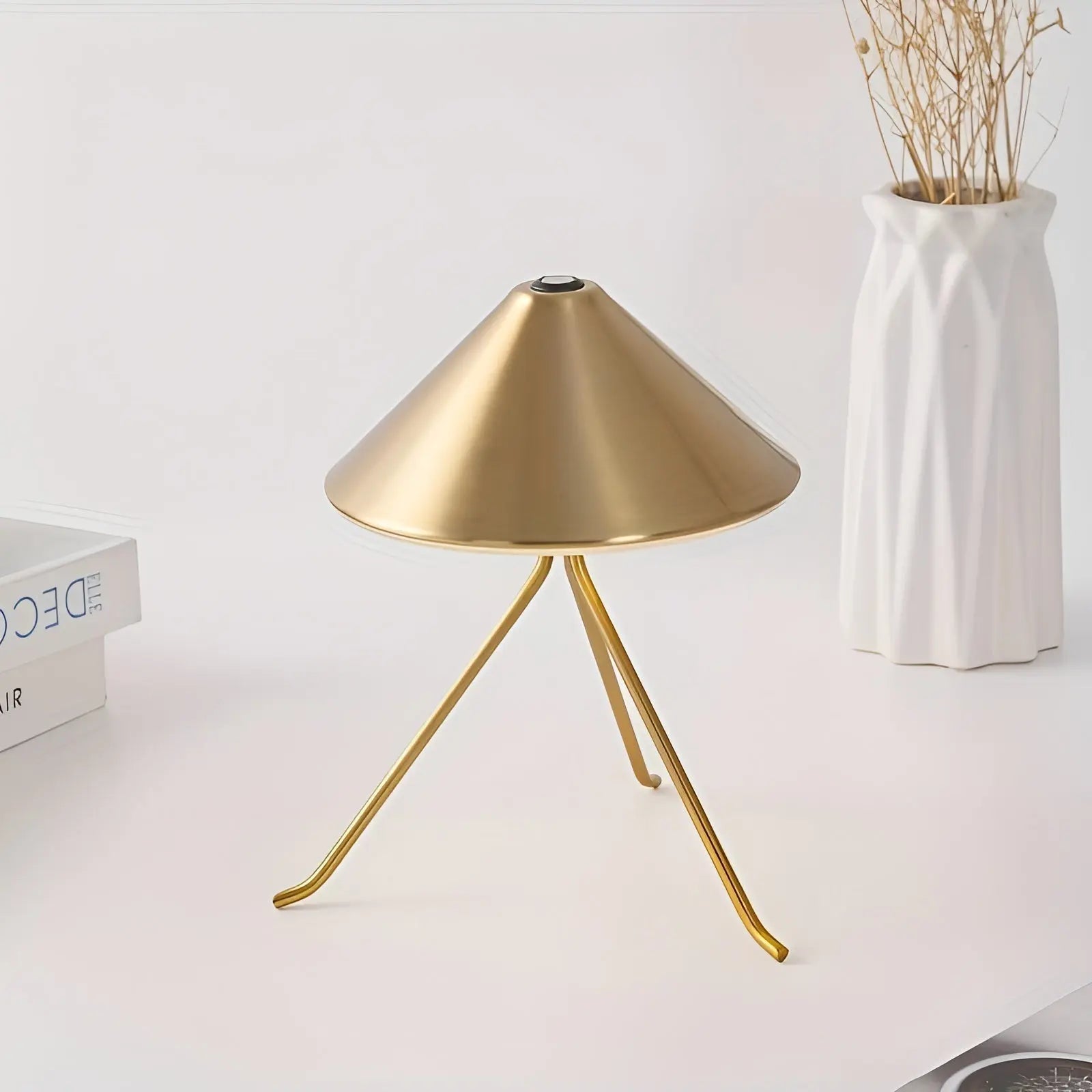 Eleganza Luxe Desk Lamp – USB Rechargeable LED Lighting with Chic Design in Black, Gold and Silver