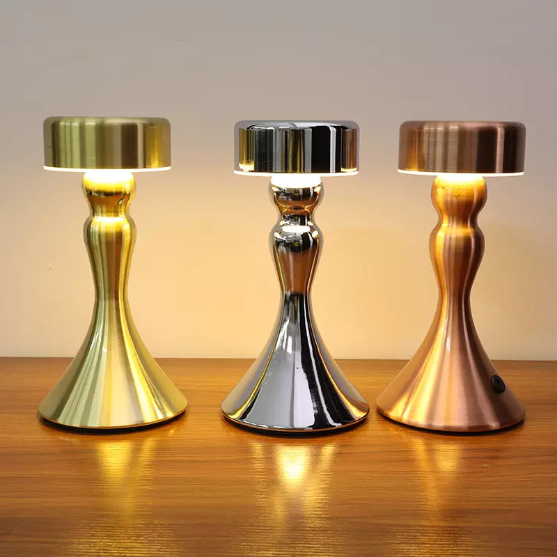 ChicLuxe – Wire Lamp with Charging Function