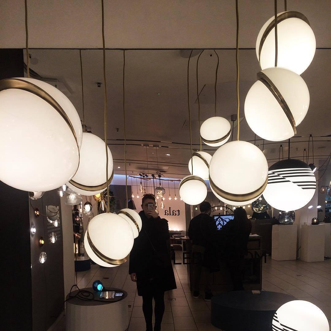 CielCourbe Lamp - Luxury Moonlight Pendant Lamp in Acrylic and Brass