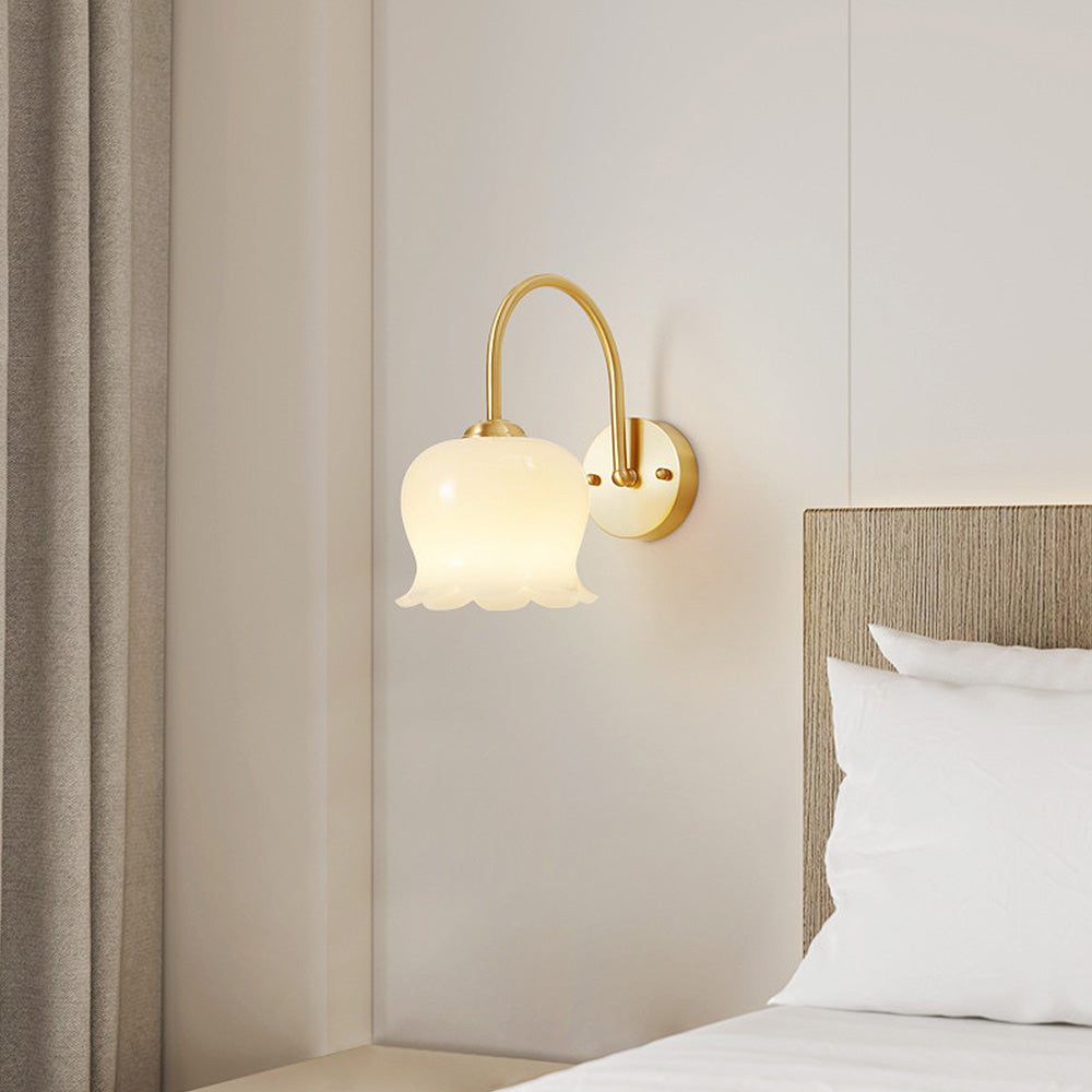 FrenchBloom – Elegant Blom Vägglampa av Glas