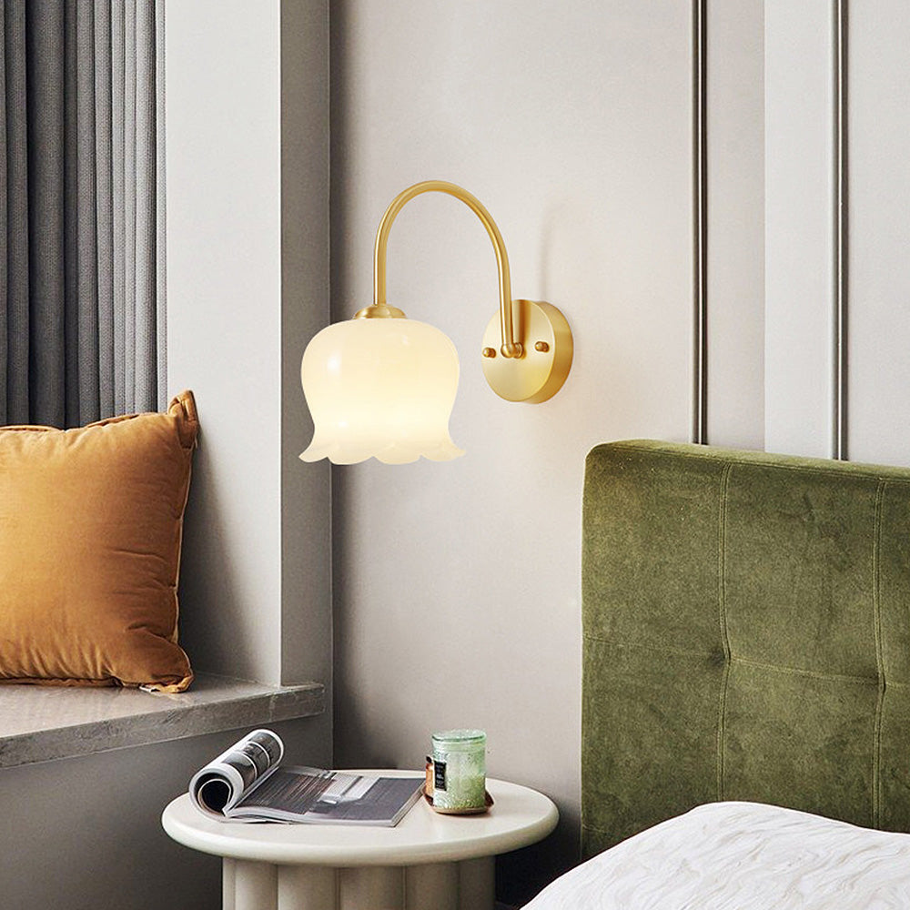 FrenchBloom – Elegant Blom Vägglampa av Glas