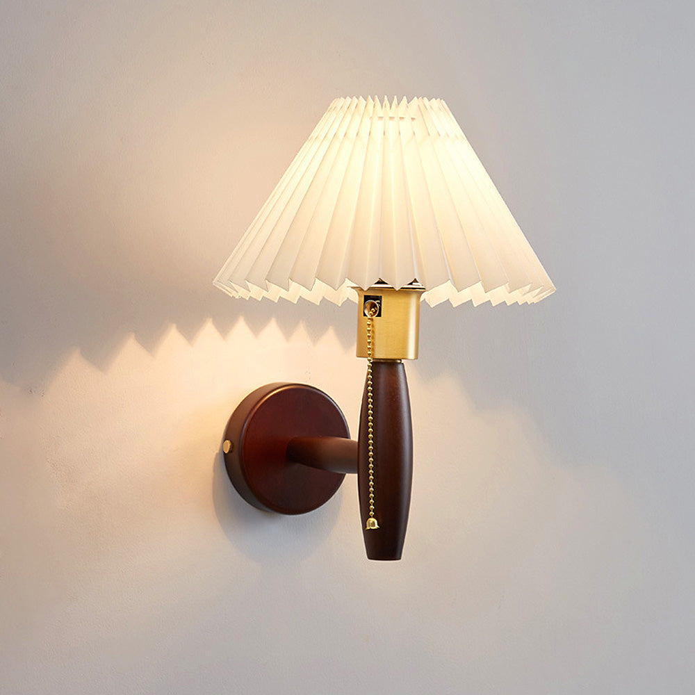 TimberGlow – Classic Wall Lamp in Walnut Wood