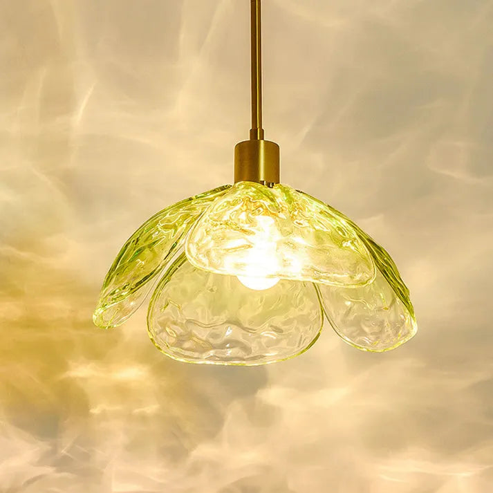 FleurChic Ceiling Lamp - Unique Flower-Shaped Hanging Lamp for a Warm Atmosphere