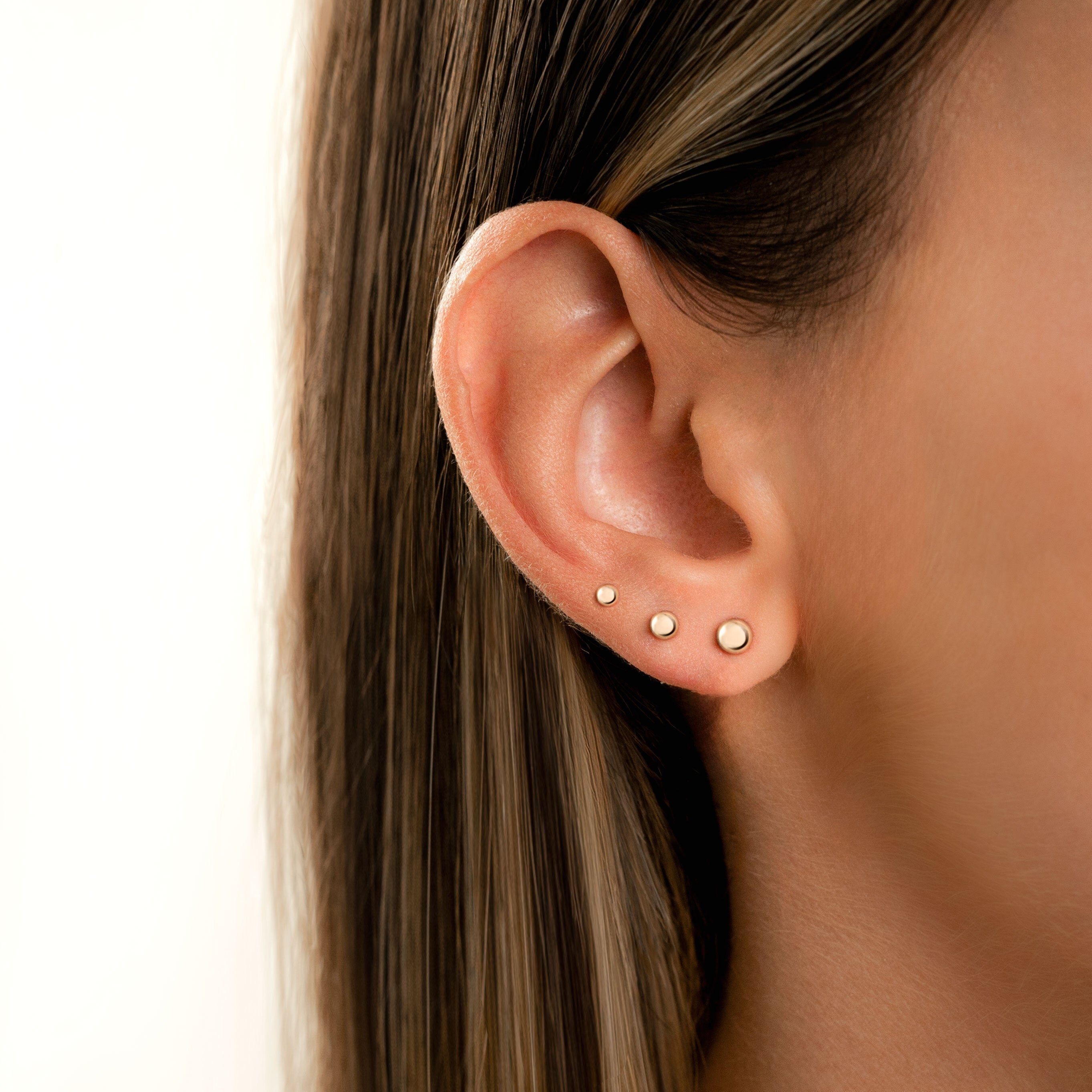Elegant minimalist earrings - Lunara