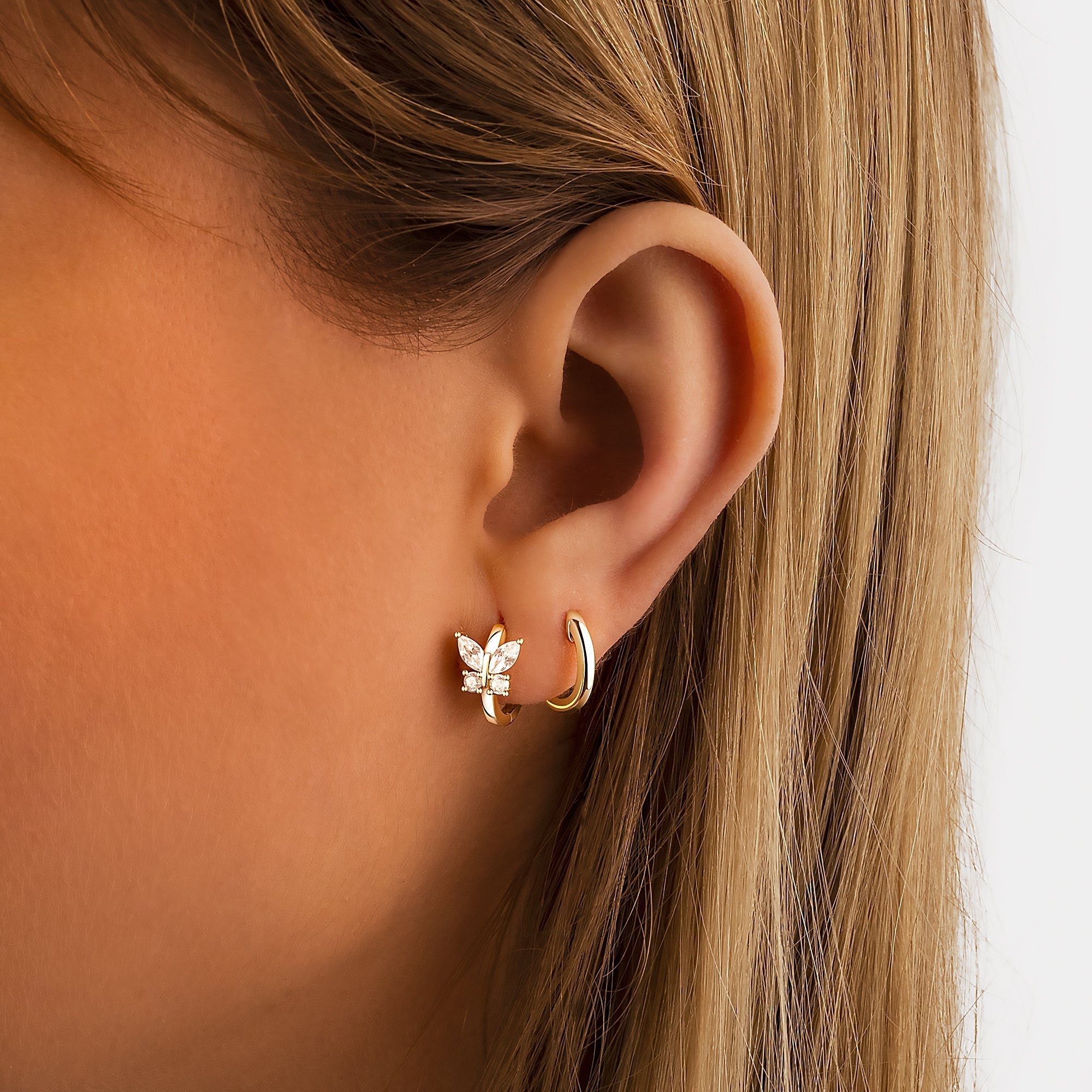 Auryn Crystal Butterfly Earrings – Radiant Elegance for Every Occasion