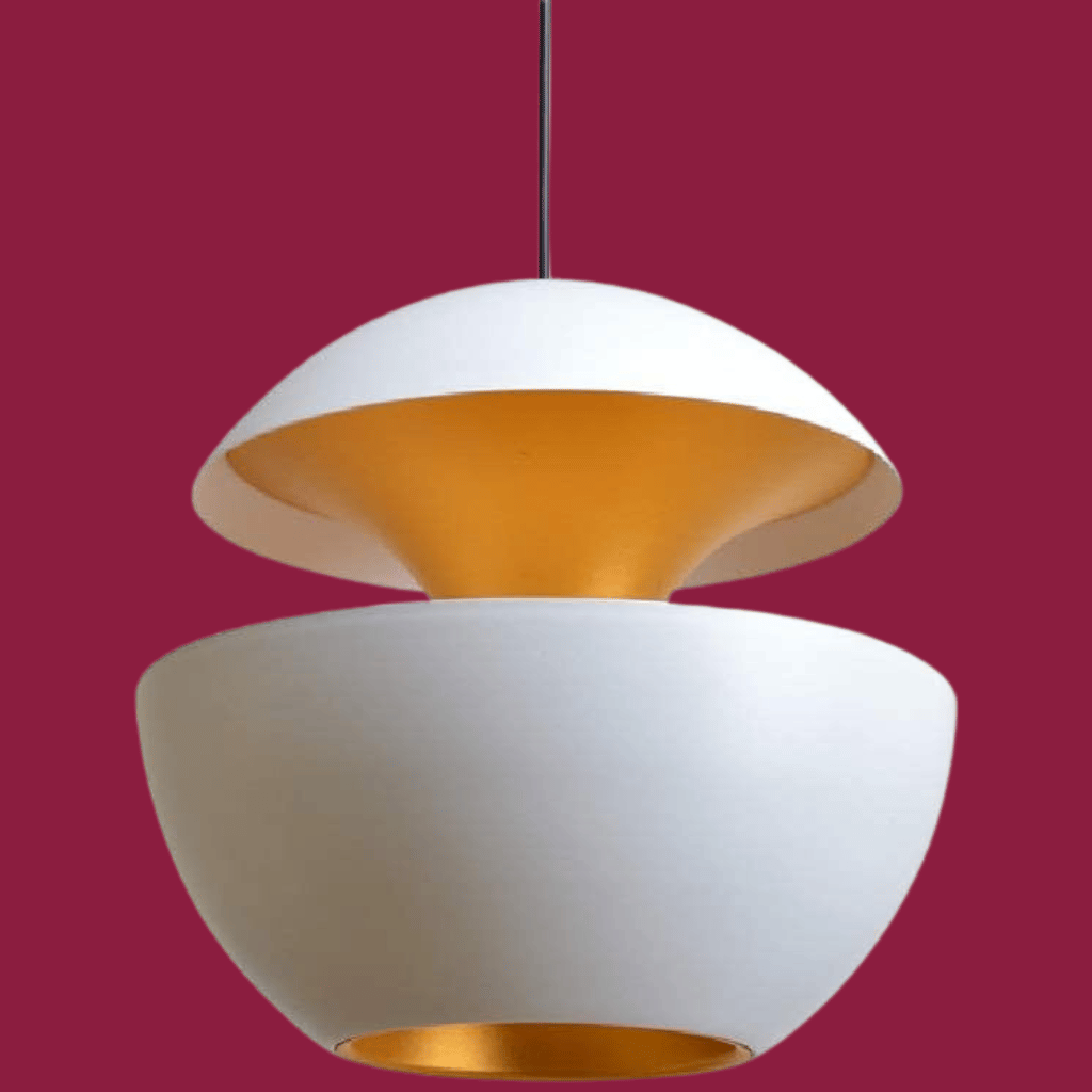 GoldGlow - Luxurious Gold Pendant Lamp for Stylish Dining Areas 