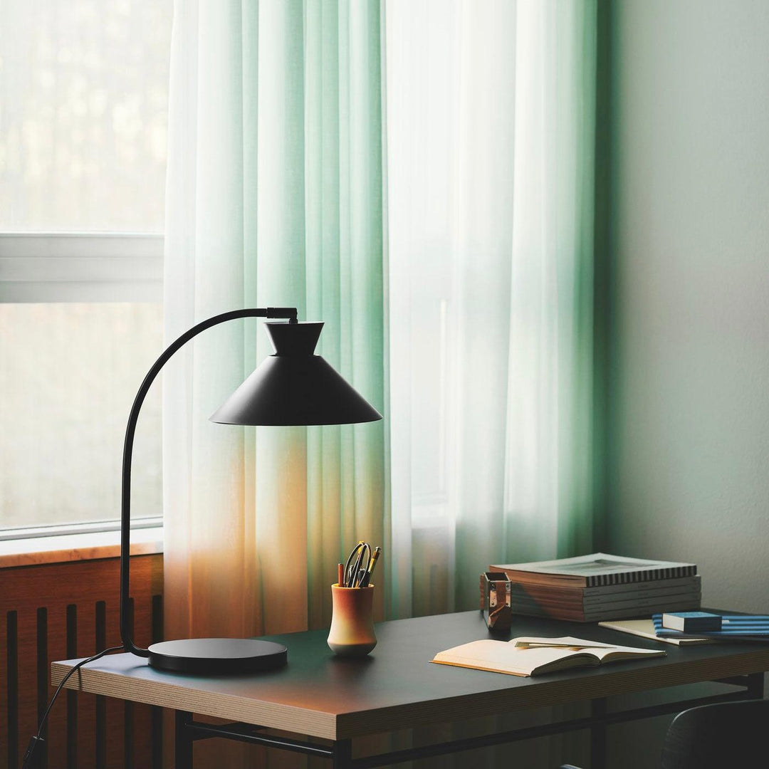 Elegant Retro Lamp - for a Stylish Interior Transformation