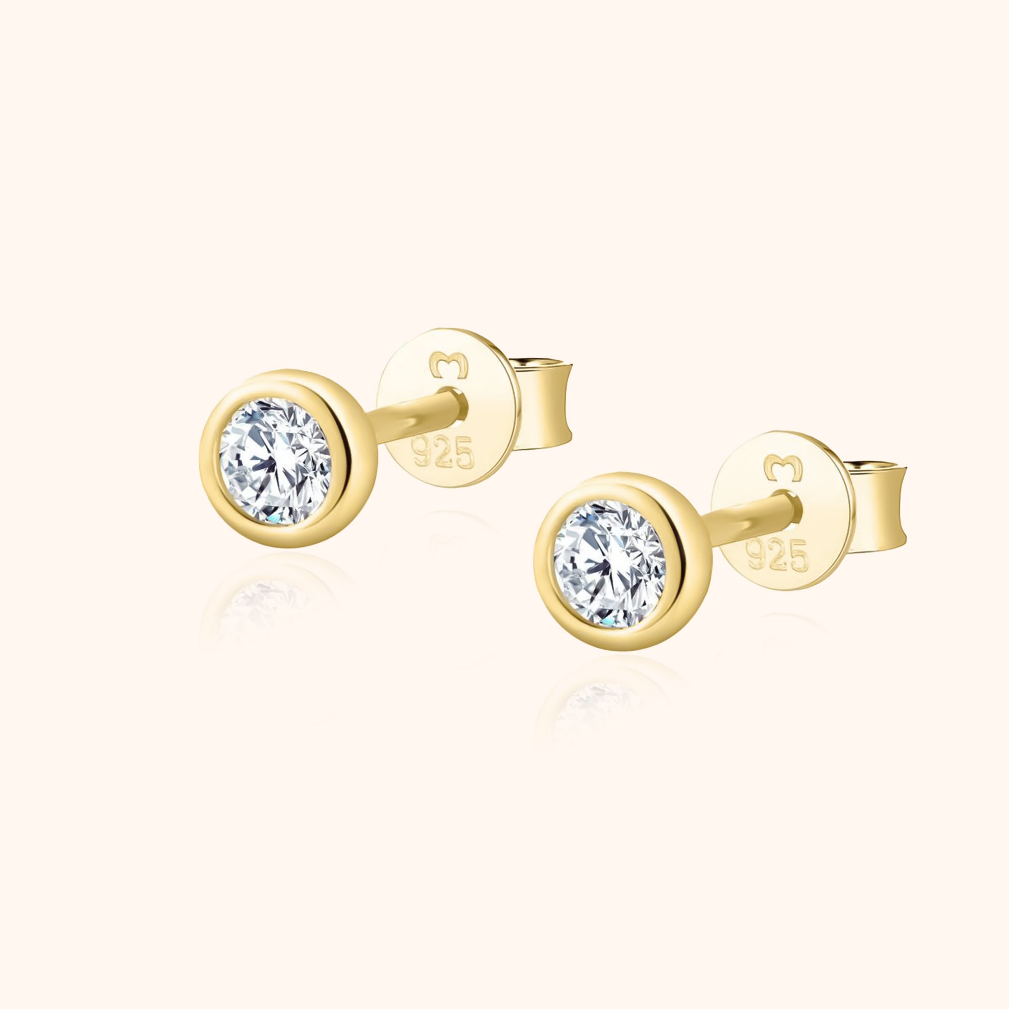 Amira Elegant Compact Circle Earrings