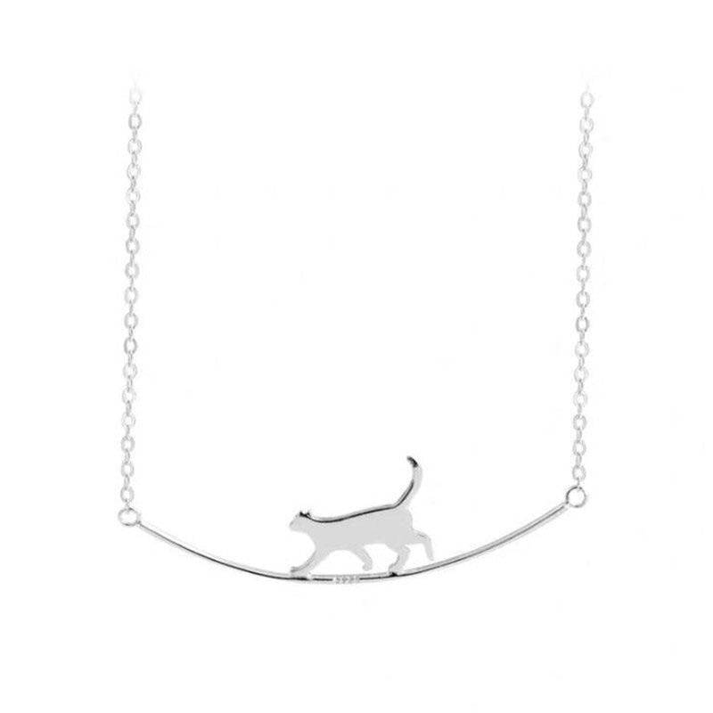 Elegant silverhalsband med en klättrande katt - Felina