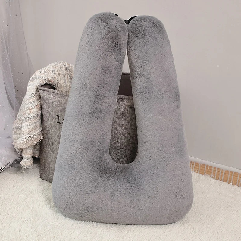 TravelEase – Ergonomic Travel Comfort Pillow for Neck and Shoulders