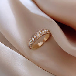 Elegant Guld Ring med Pärla - Martina