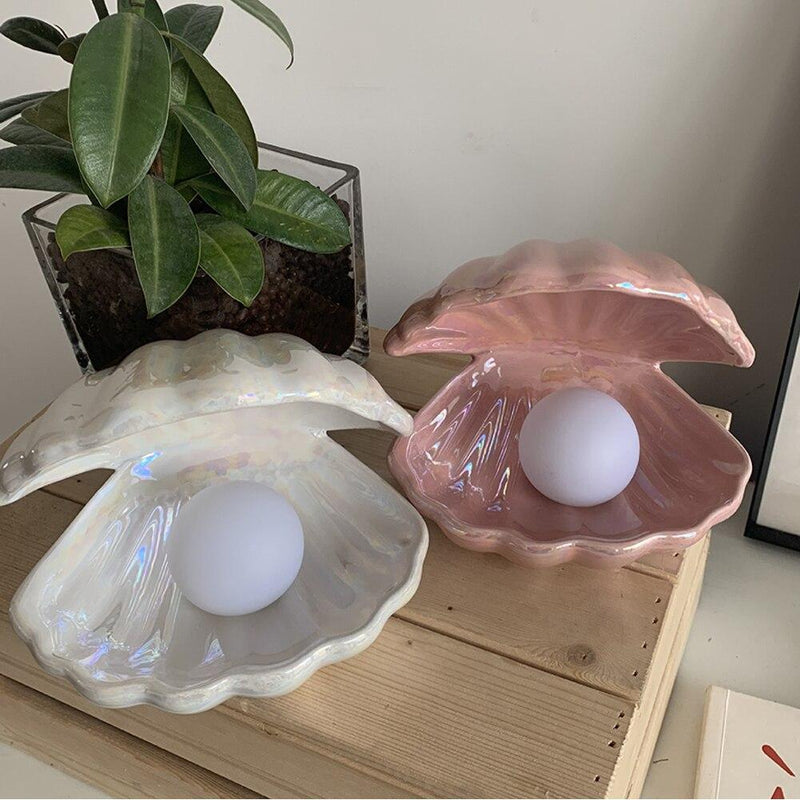 ShellGlow Lampa – Elegant Snäckbelysning med Pärla