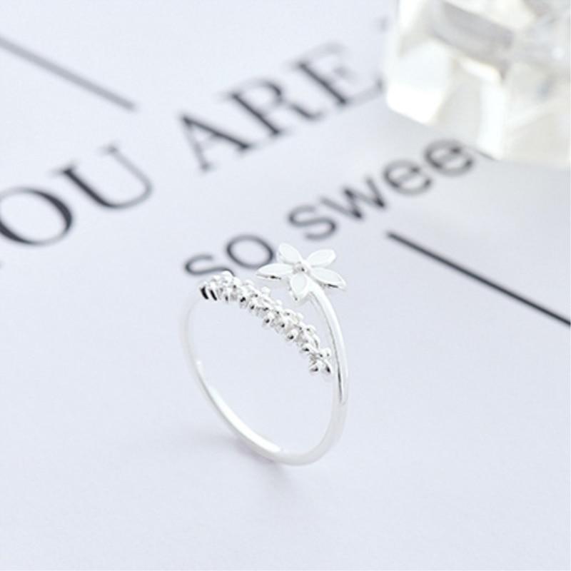 Elegant Adjustable Silver Ring with Captivating Enamel Wildflowers - Amaril 