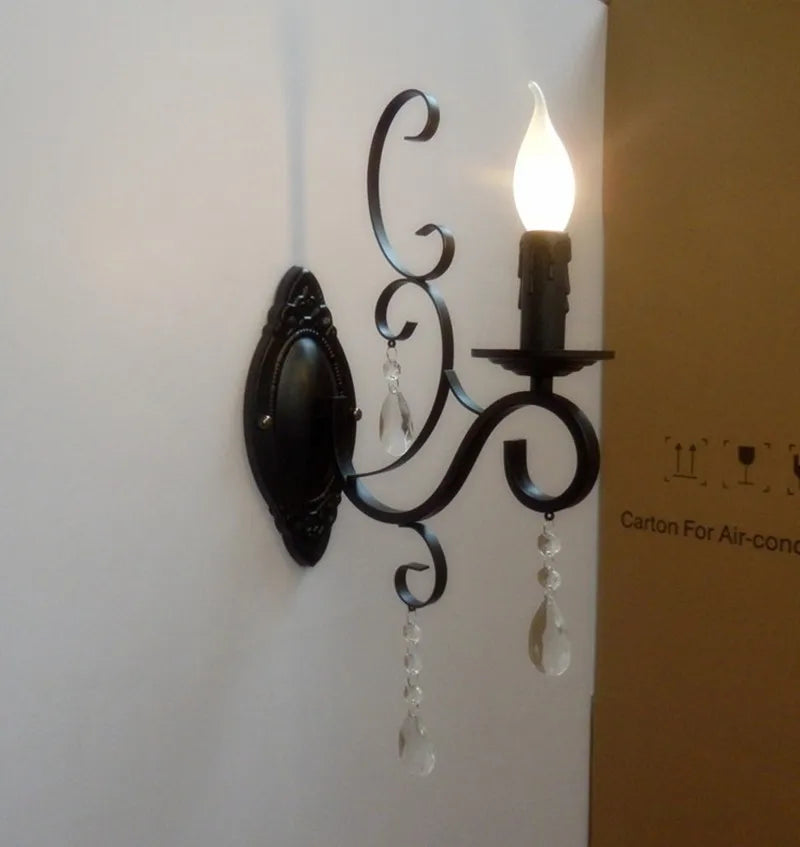 CrystalGlow Vägglampa - Vintage Svart LED Belysning