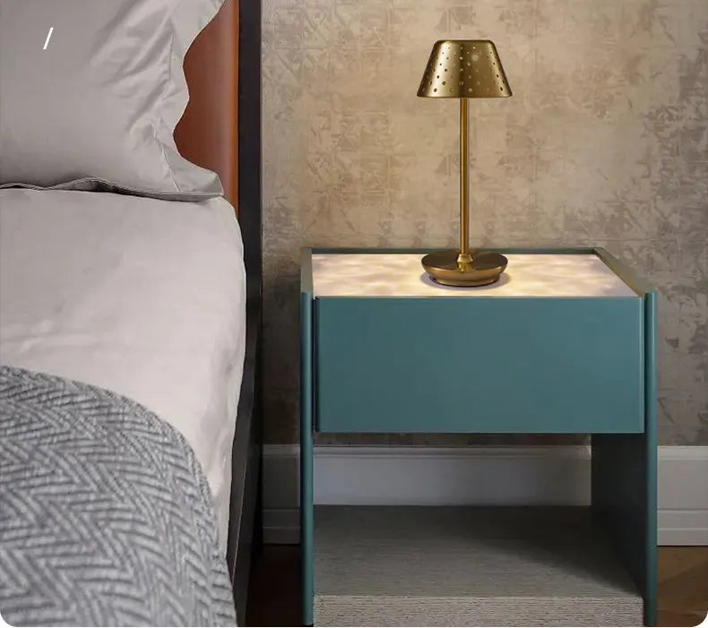 LuxeGlow – Portable LED table lamp for modern interiors