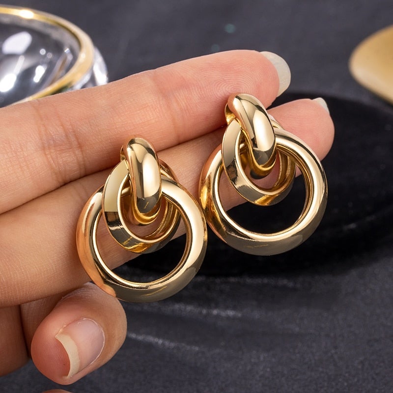 Fine Golden Celestyn Earrings for Elegant Style 