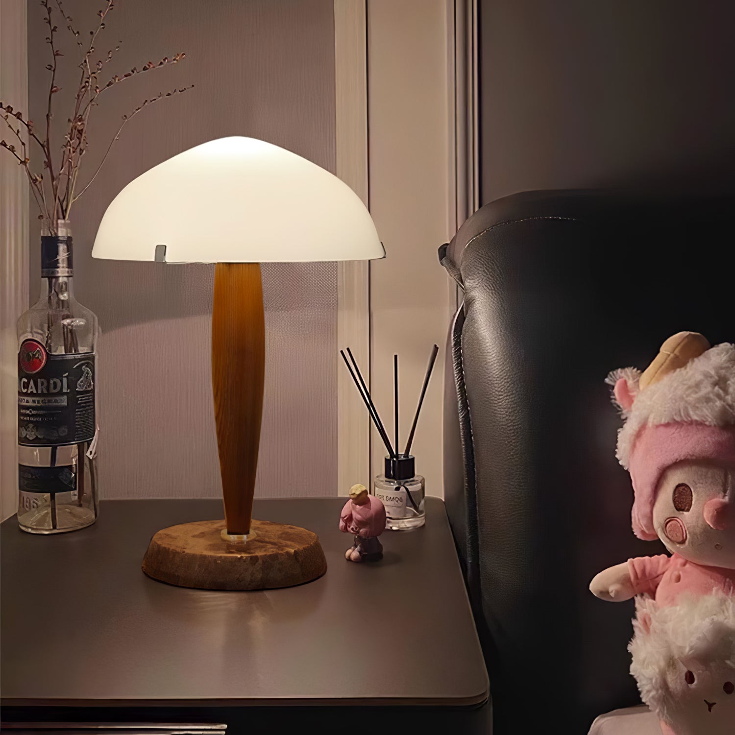 HeritageGlow Table - Tidös Table Lamp with Luxurious Materials
