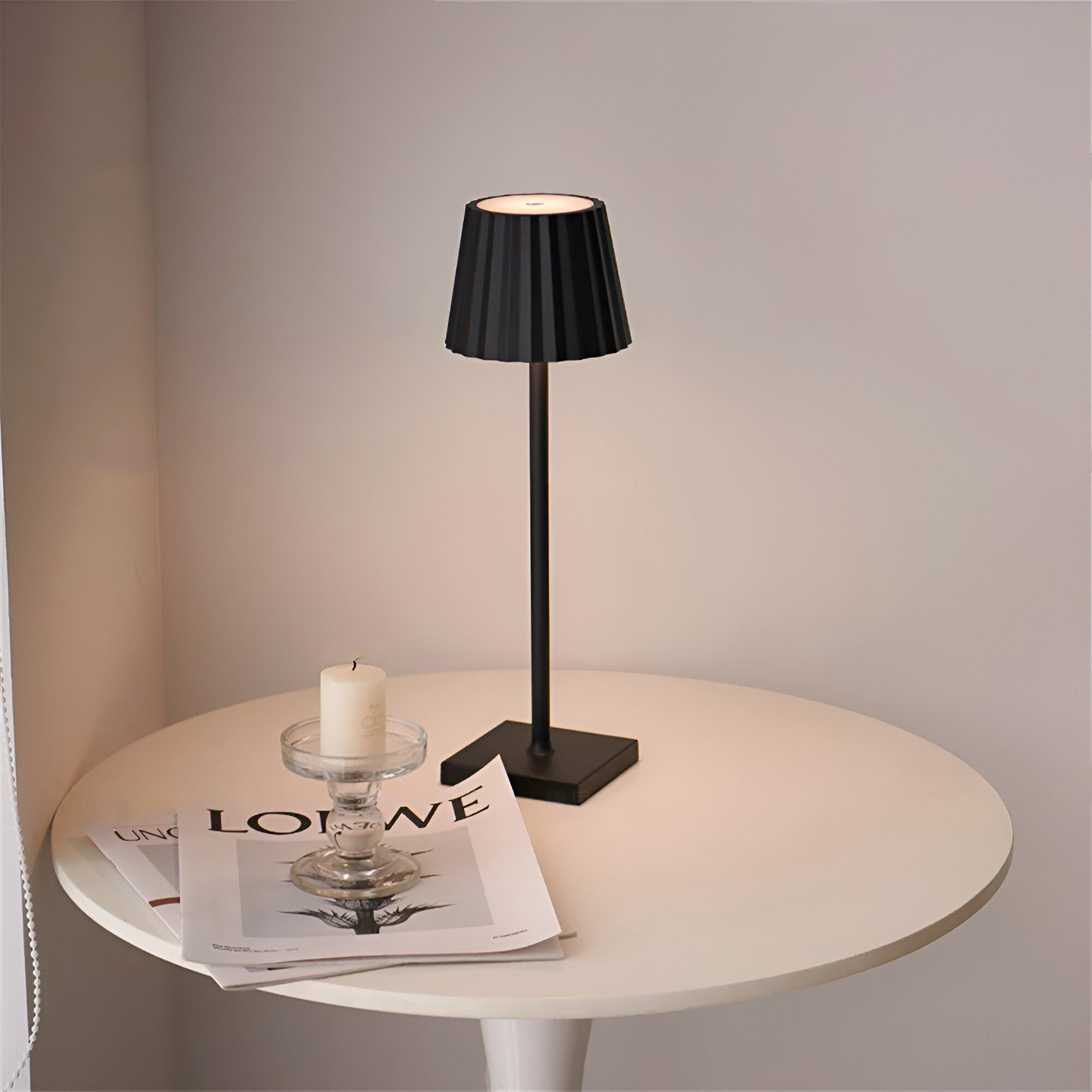 LichtElegant - Stylish Wireless Lamp for the Home
