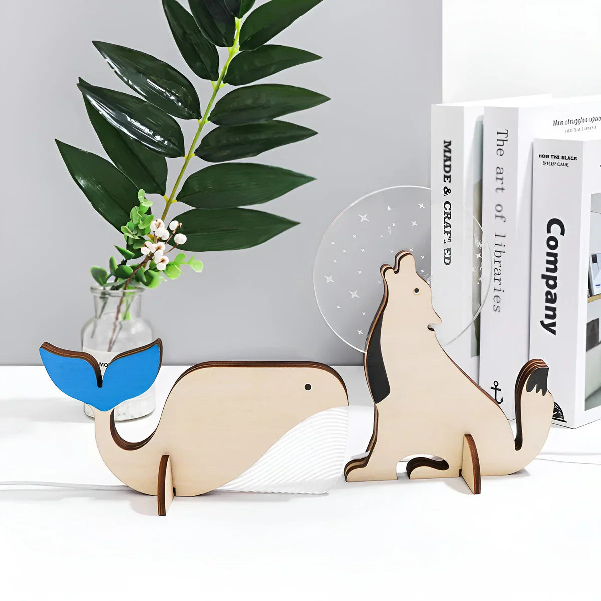 WildGlow – Wooden Table Lamp with Animal Motifs