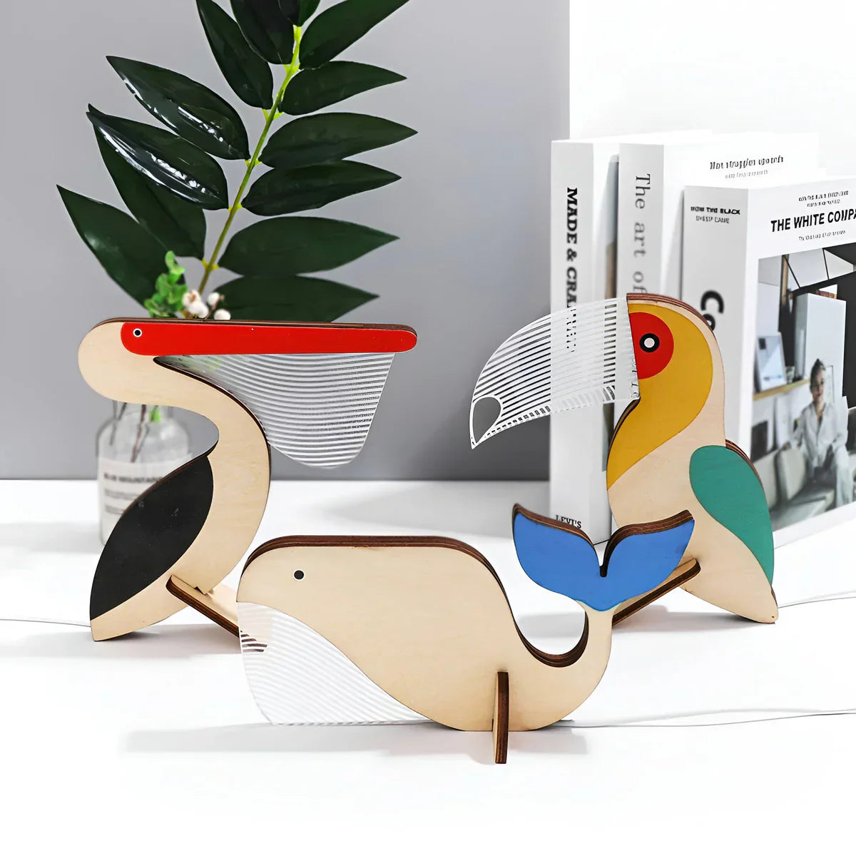 WildGlow – Wooden Table Lamp with Animal Motifs