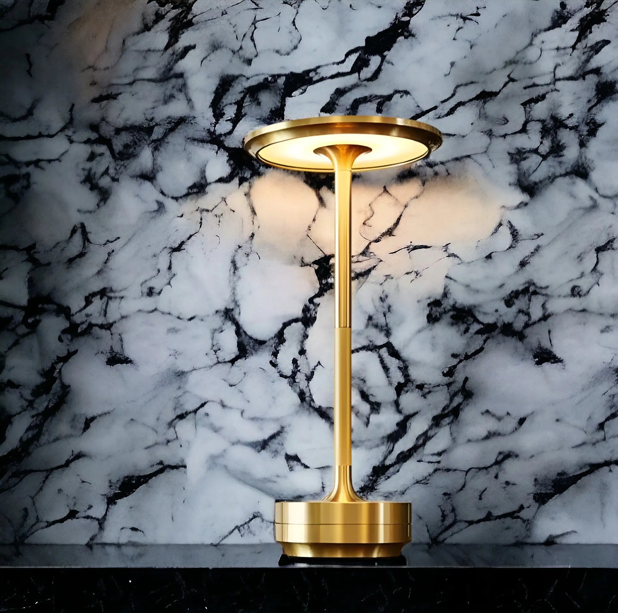 Elegant Wireless Table Lamp with Touch Control and Changing Light Colors 