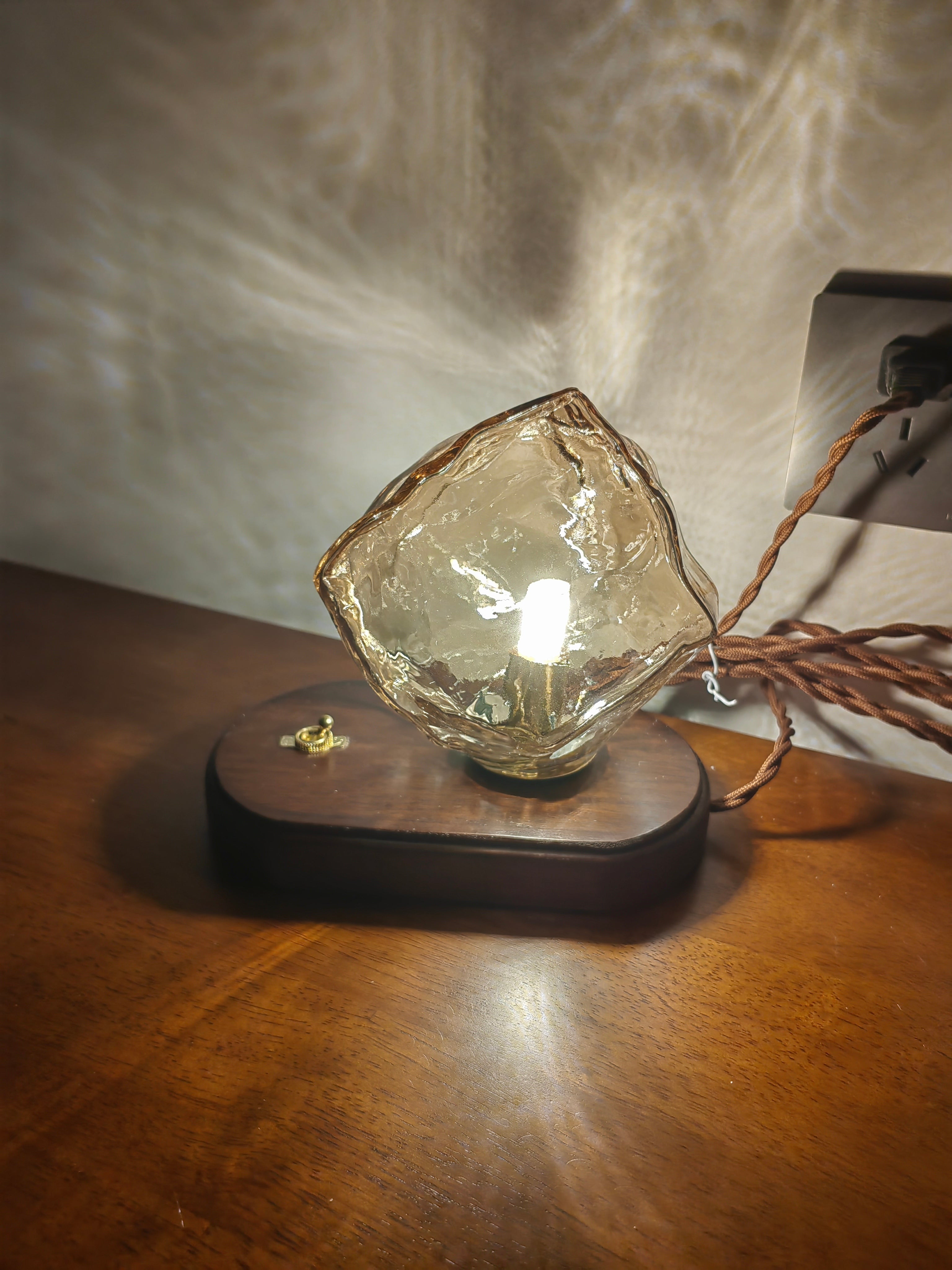 GlowCraft Table Lamp - Elegant Wireless Table Lamp with Motion Sensor 