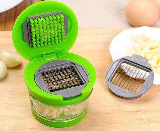 Garlic Press Pro - Compact garlic press with container