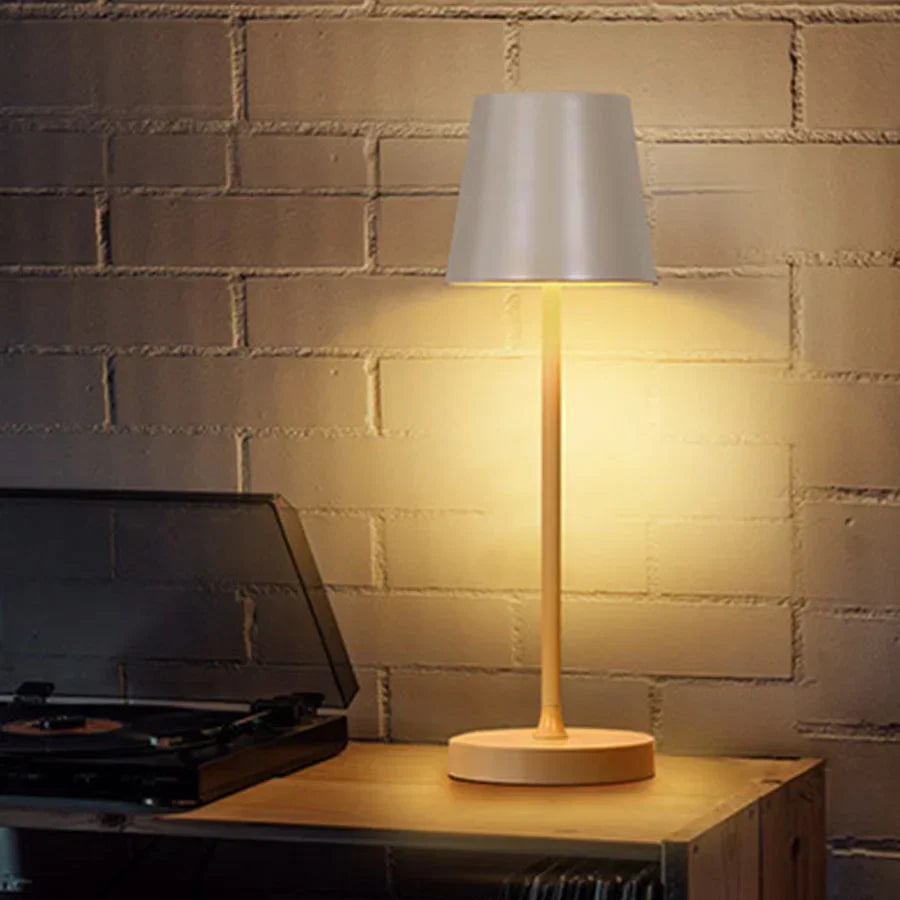 PortaLumen - Wire lamp for stylish lighting