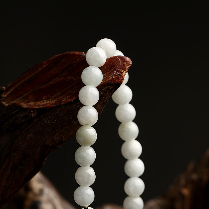Stylish lucky jewelry made of jade and agate - a perfect accessory for every occasion!