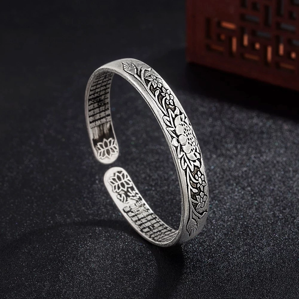 SerenitySilver Bracelet – Stylish Lotus Bracelet