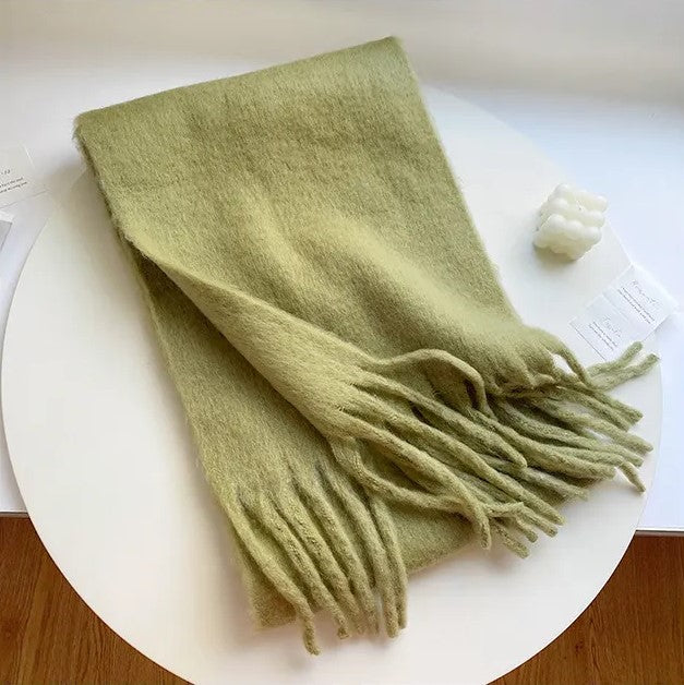 CashmereLuxe Scarf – Elegant and Super Soft