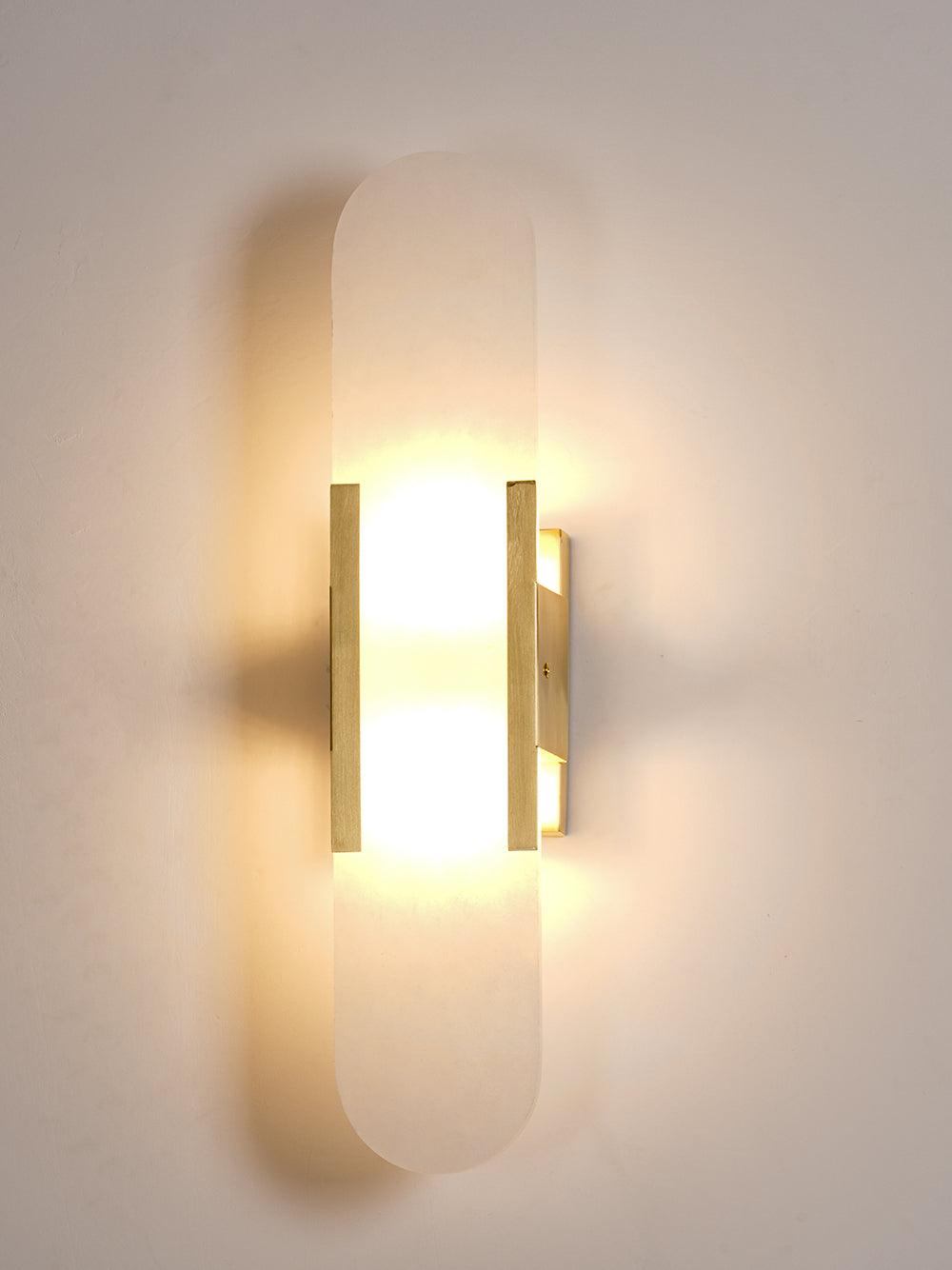 Elegant Melange - Handgjord Alabaster Vägglampa