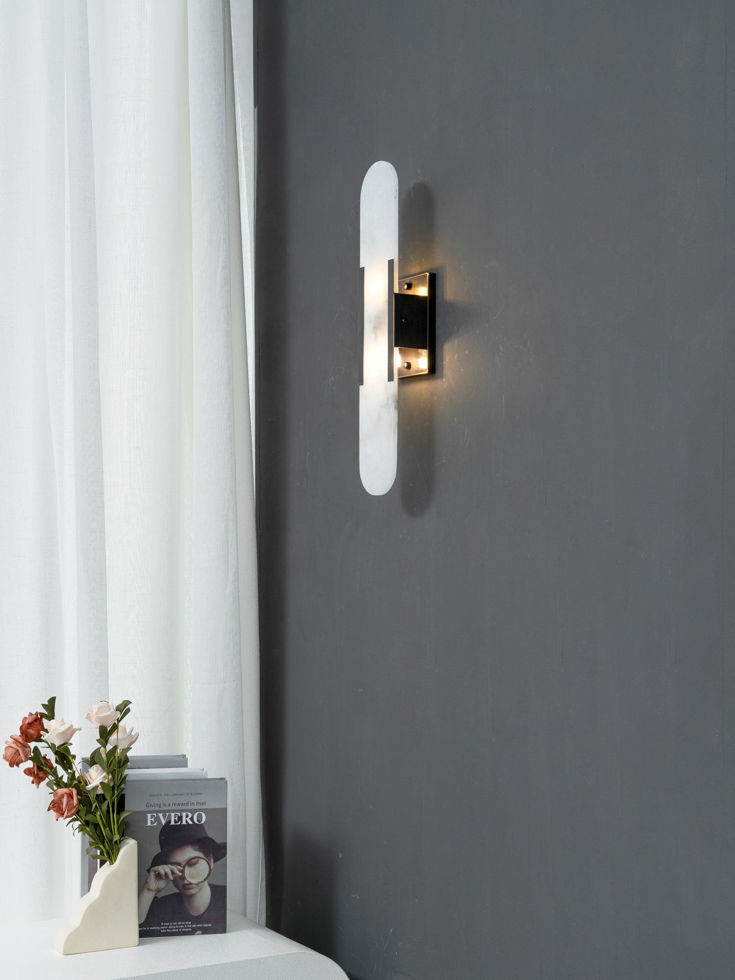 Elegant Melange - Handgjord Alabaster Vägglampa