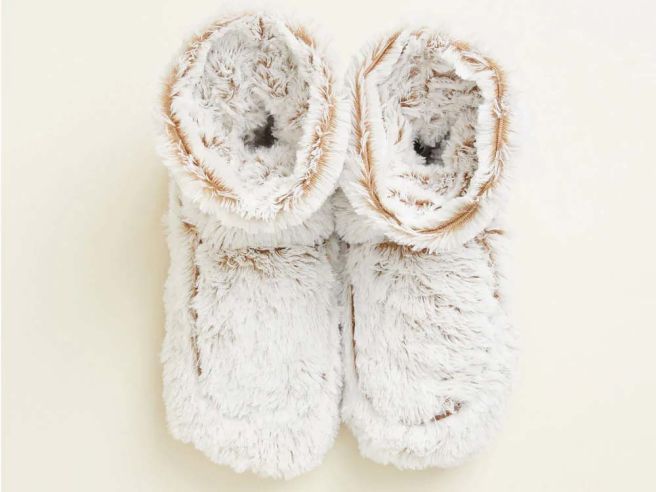CozySteps – Luxurious Slippers for Winter Comfort