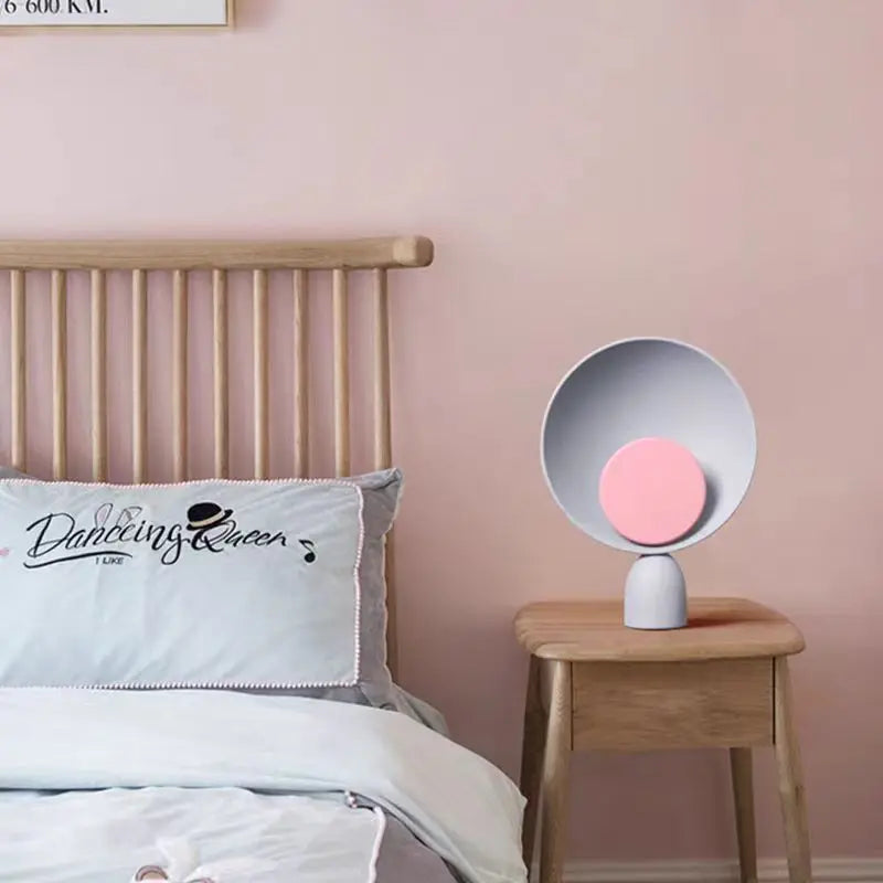 NordicRadiance Design Bordslampa - Skandinavisk Elegans