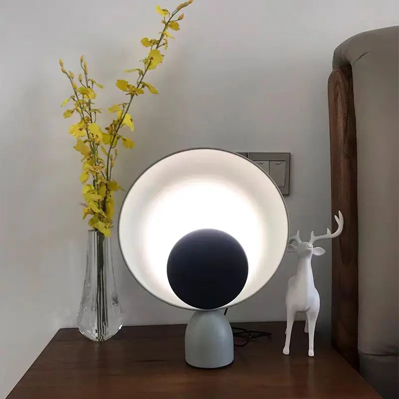 NordicRadiance Design Bordslampa - Skandinavisk Elegans
