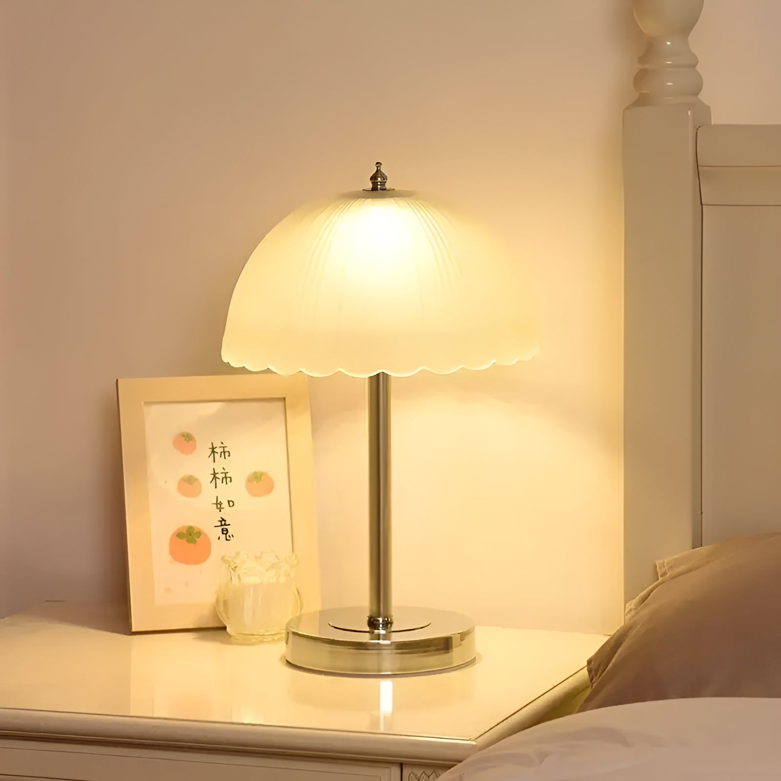 Modern Elegance LED Table Lamp - Stylish and Energy Saving