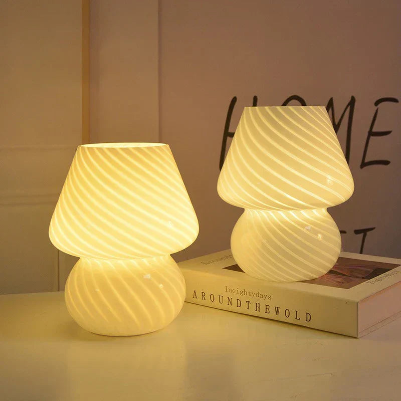 Lyxig Murano Glas Bordslampa - Elegant och Unik