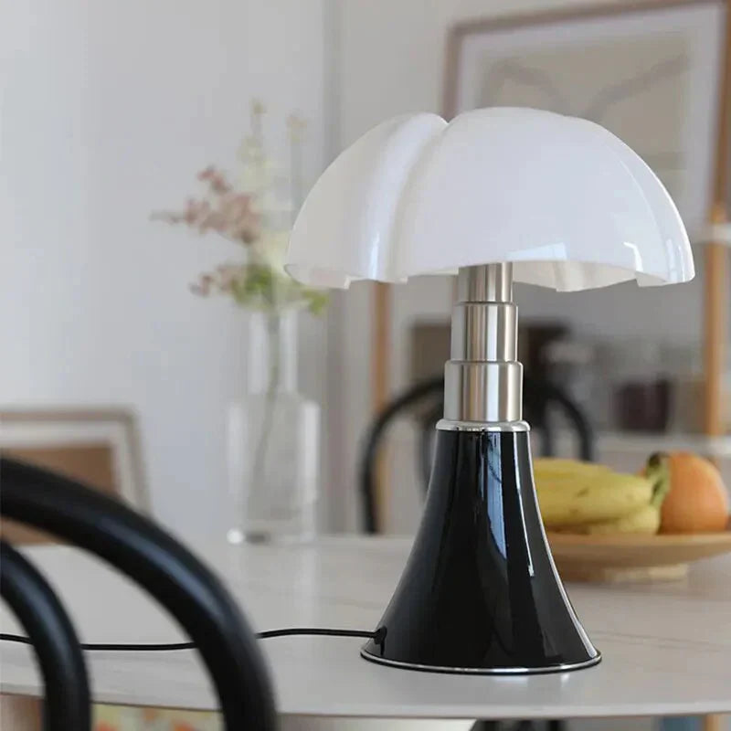FloraLuxe - Elegant Flower Table Lamp for Interior Design