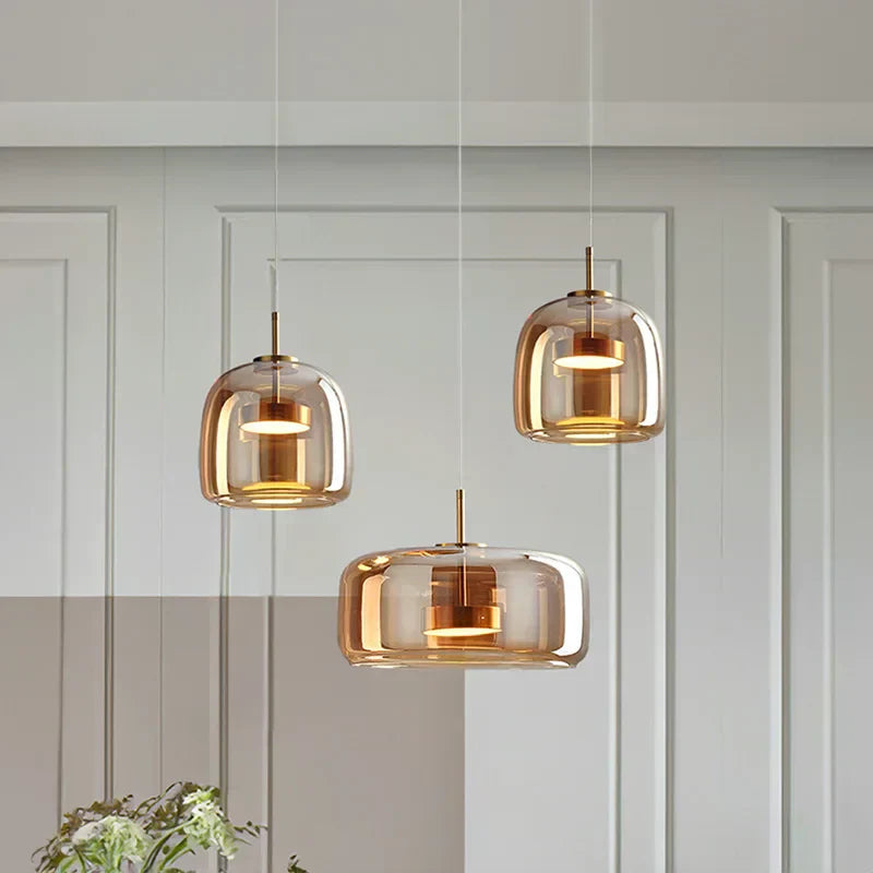 CrystalGlow Pendant - Elegant Hanging Lamp in Clear Glass