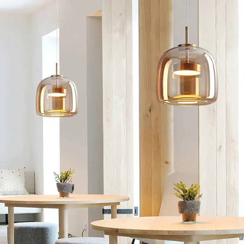 CrystalGlow Pendant - Elegant Hanging Lamp in Clear Glass