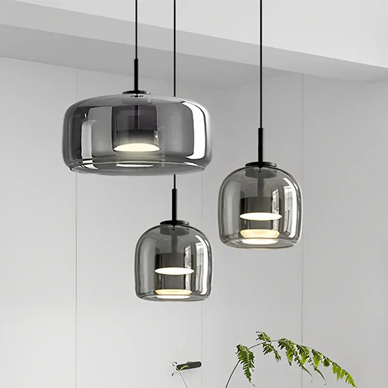 CrystalGlow Pendant - Elegant Hanging Lamp in Clear Glass
