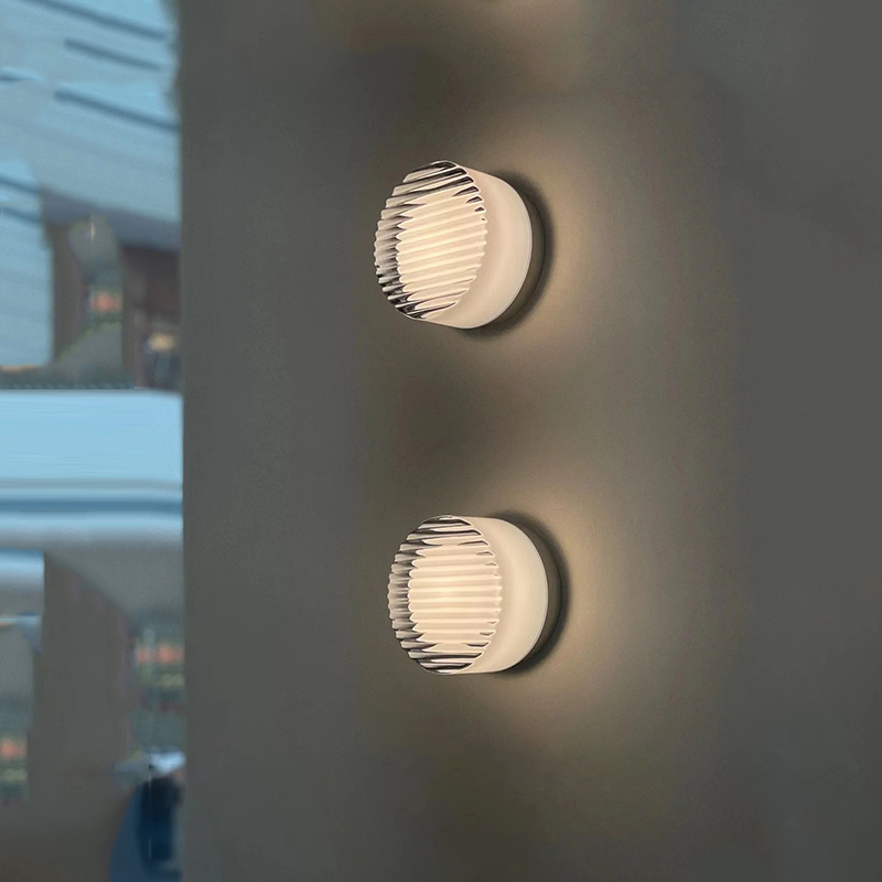 LumLight Stylish LED Wall Lamp - For Modern and Sustainable Living Comfort