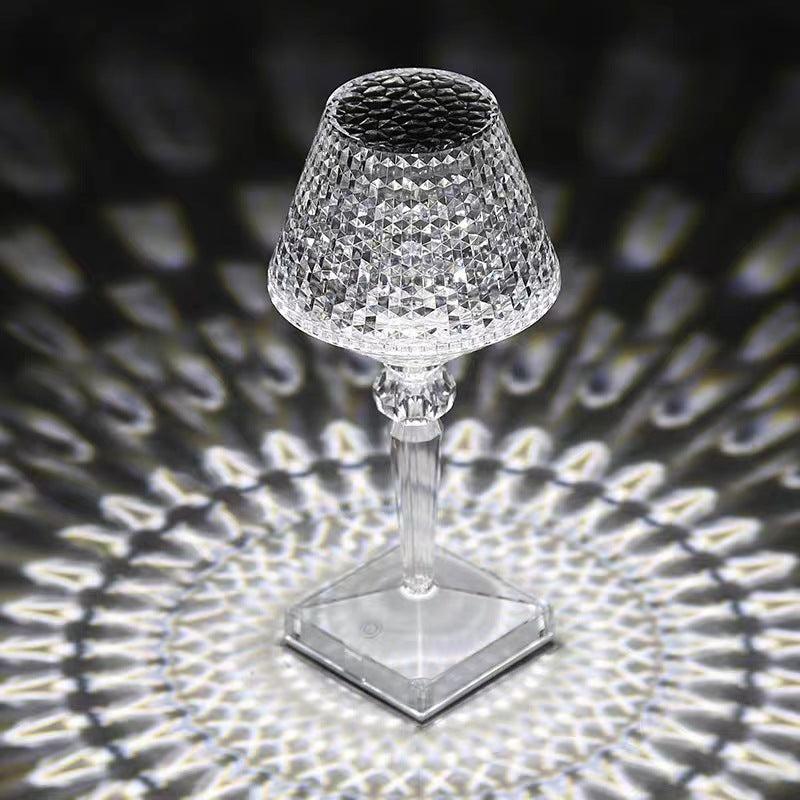 Liesbeth Crystal Lamp – Luxurious Table Lamp with USB Charging Function