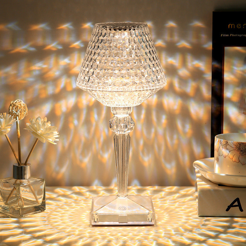 Liesbeth Crystal Lamp – Luxurious Table Lamp with USB Charging Function