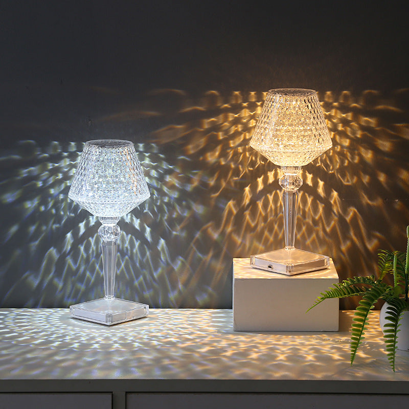 Liesbeth Crystal Lamp – Luxurious Table Lamp with USB Charging Function